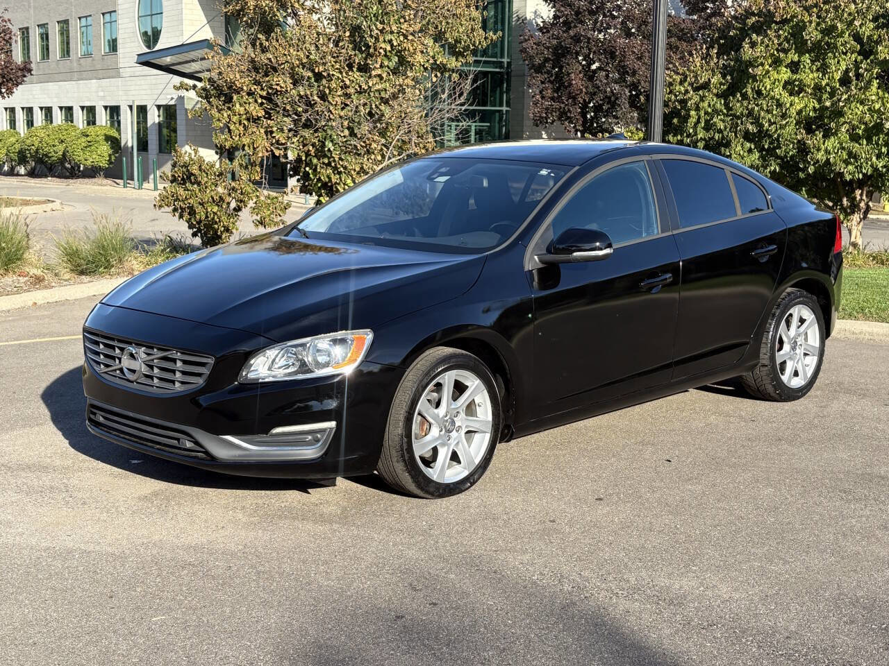 Used 2014 Volvo S60 T5 image 2