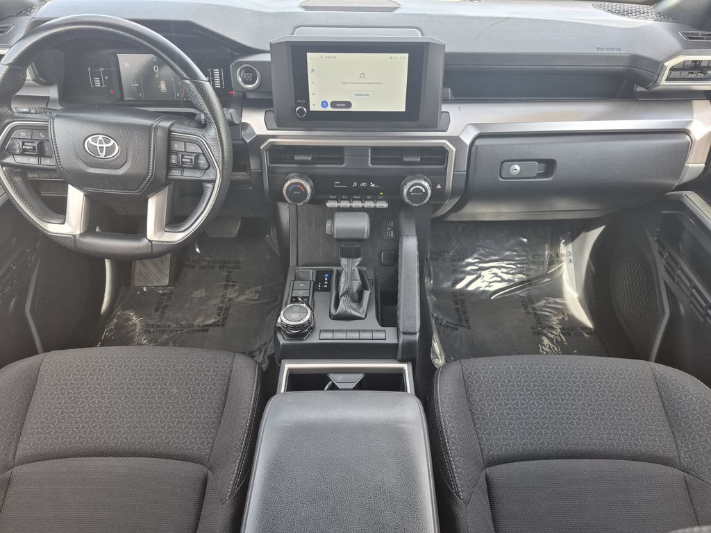 Used 2025 Toyota 4Runner SR5 AWD/4WD image 13