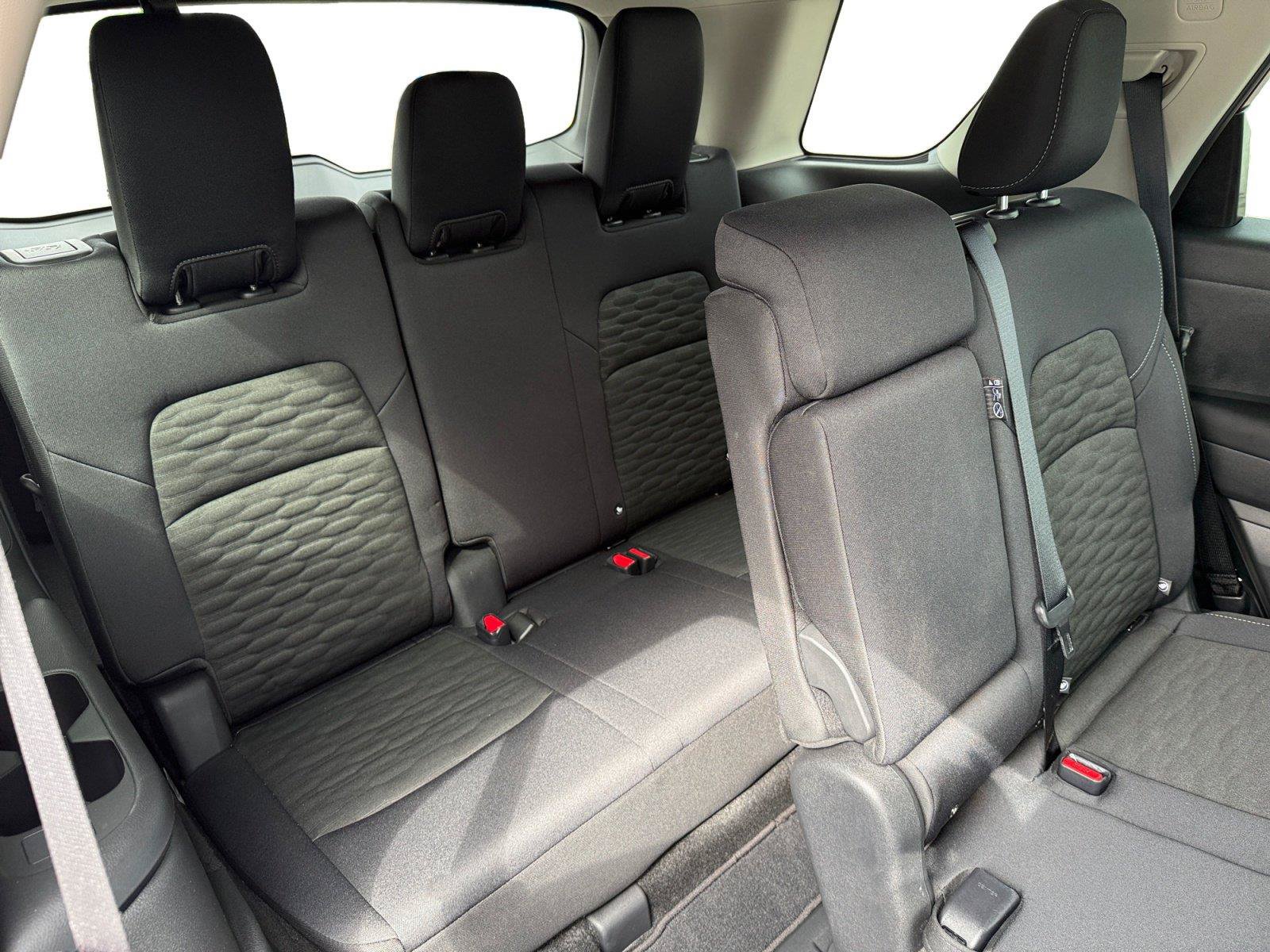 Used 2026 Nissan Pathfinder SV AWD/4WD image 25