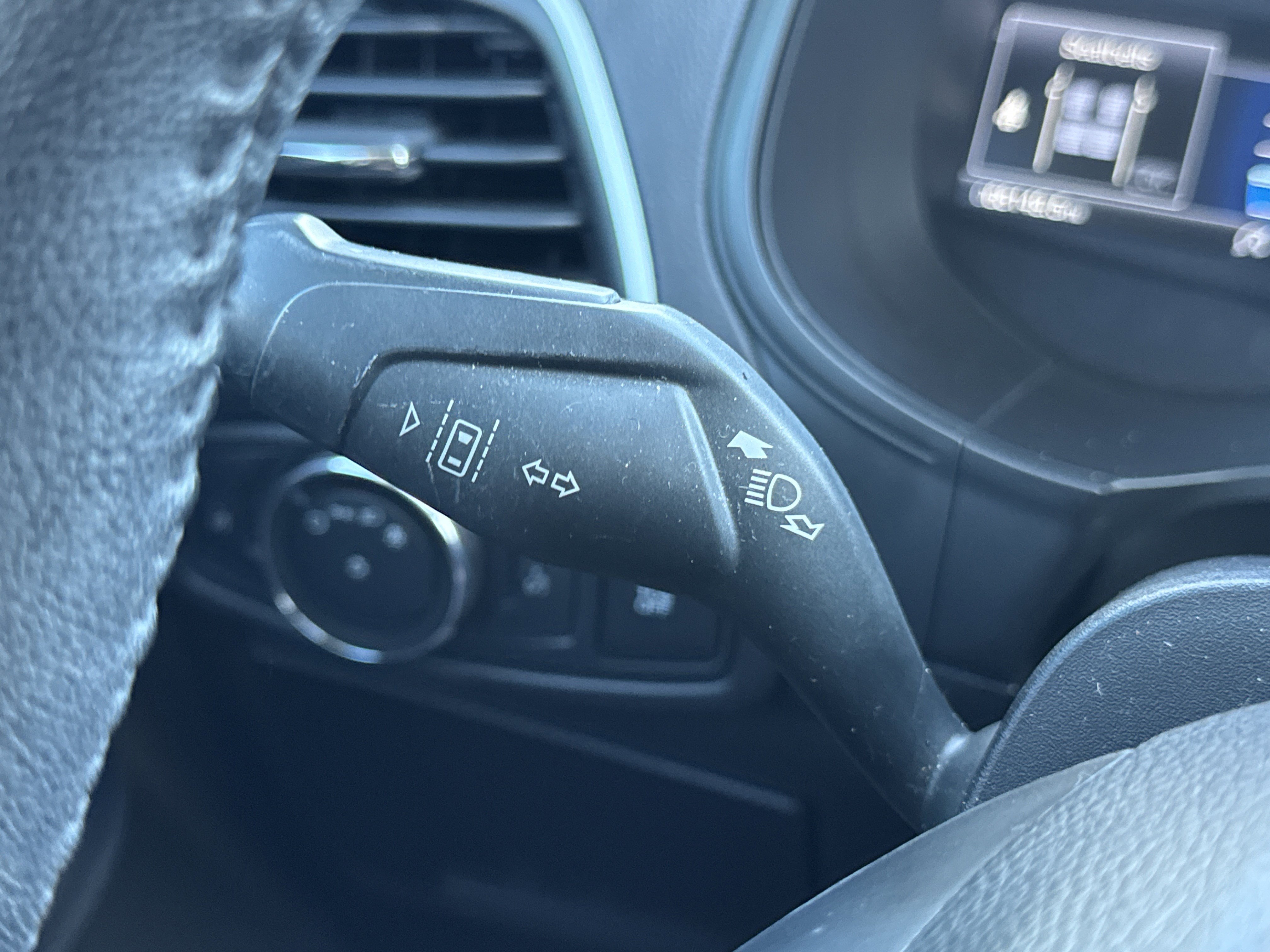 Used 2022 Ford Edge SEL w/ Sport Appearance Package image 15