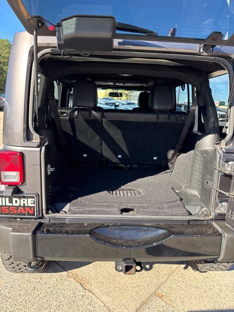 Used 2018 Jeep Wrangler Unlimited Sahara AWD/4WD image 10