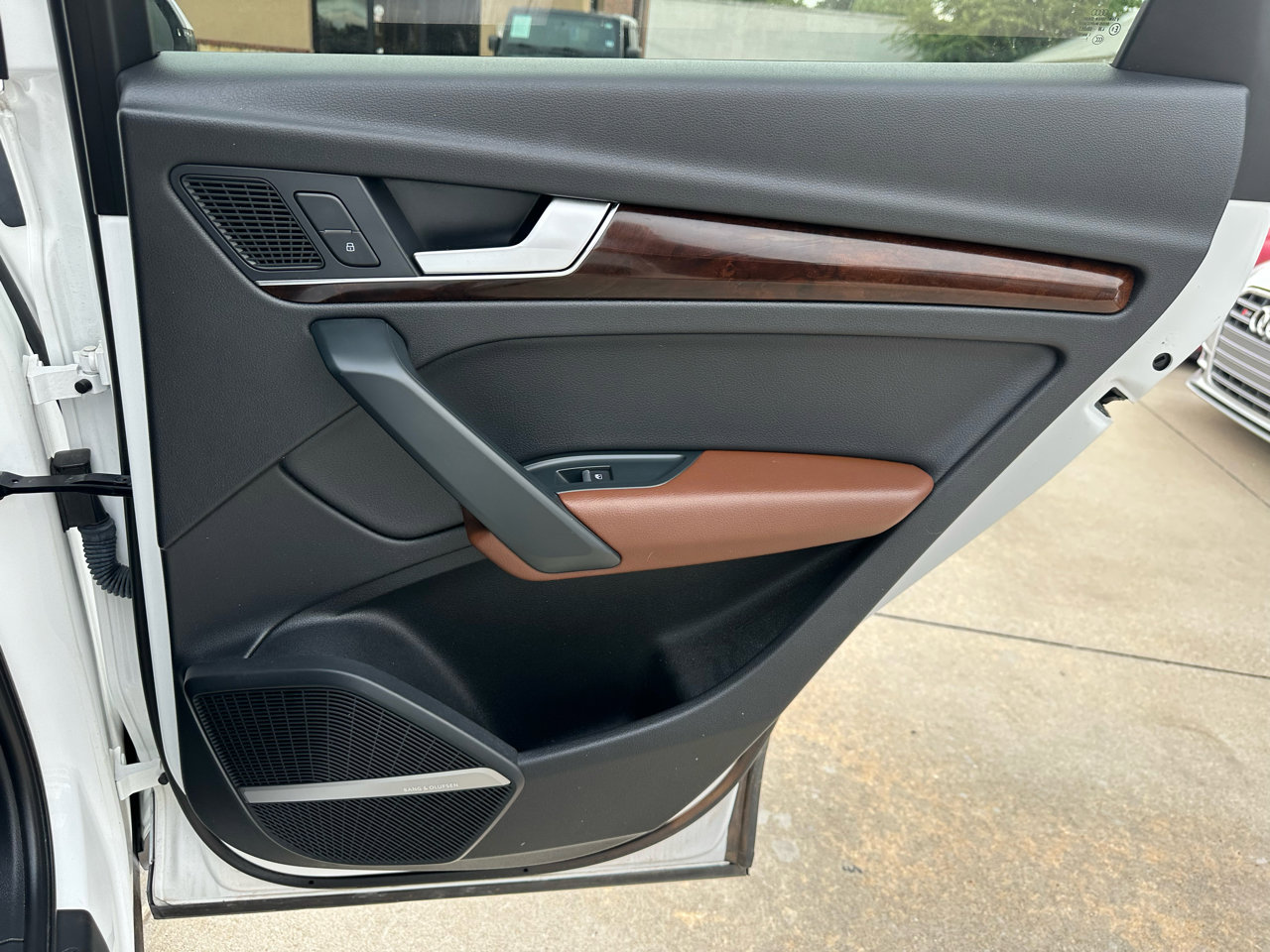 Used 2018 Audi Q5 2.0T Premium Plus w/ Premium Plus Package image 25