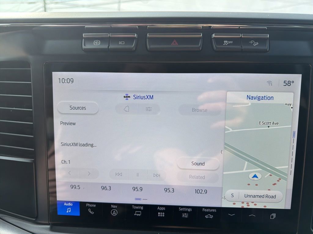 Used 2023 Ford F350 Lariat w/ FX4 Off-Road Package AWD/4WD image 33