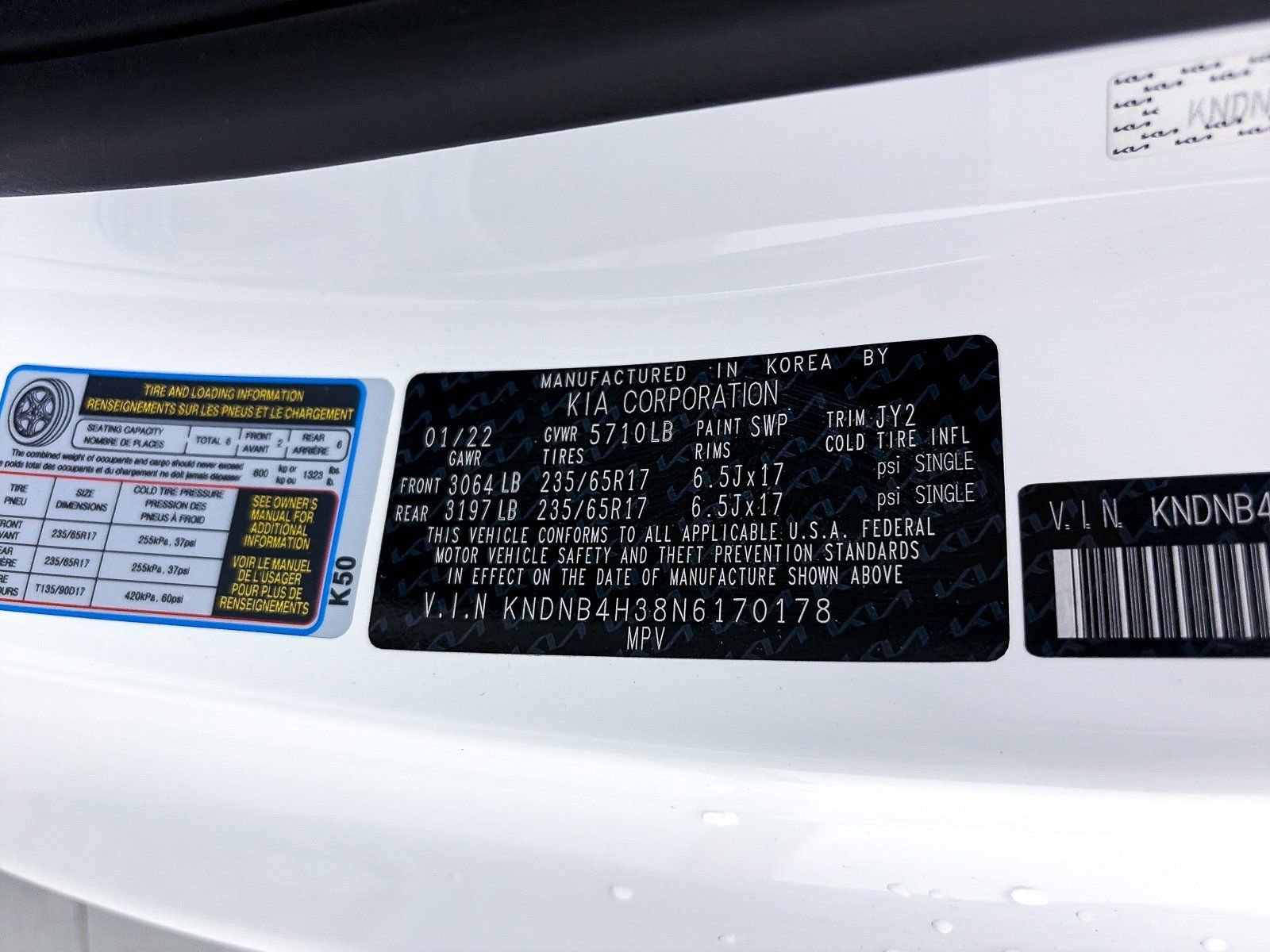 Used 2022 Kia Carnival LX image 41