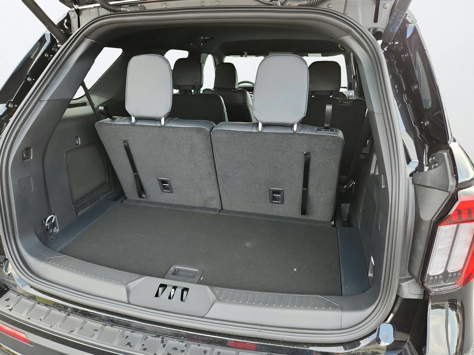 New 2026 Ford Explorer ST-Line AWD/4WD image 32