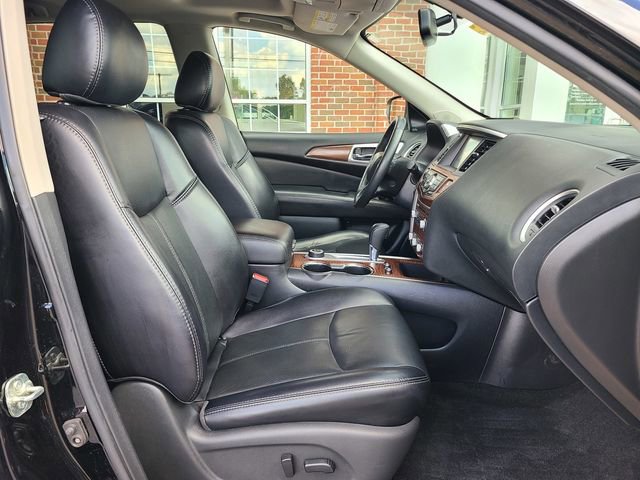 Used 2020 Nissan Pathfinder Platinum image 21