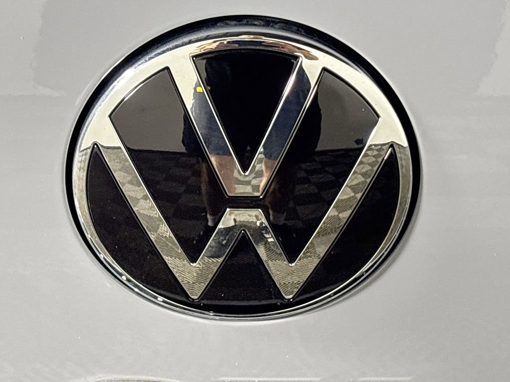 New 2025 Volkswagen GTI SE image 25