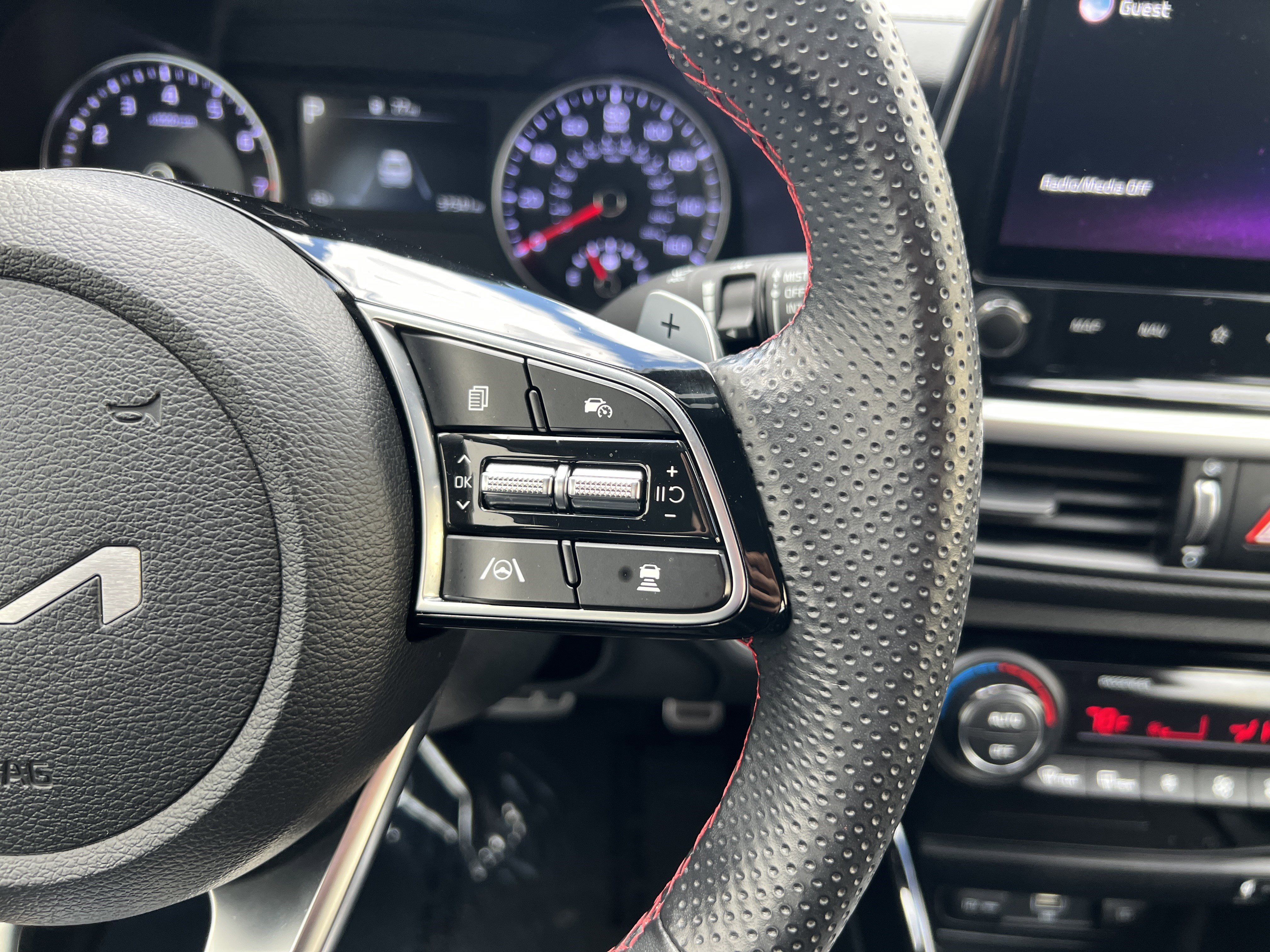 Used 2022 Kia Forte GT w/ GT Technology Package FWD image 29