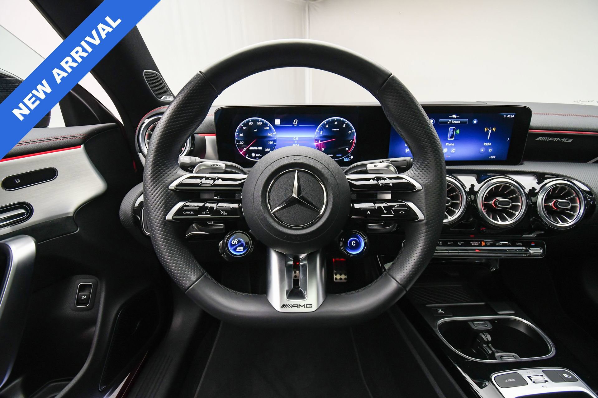 Used 2025 Mercedes-Benz CLA 35 AMG 4MATIC image 13