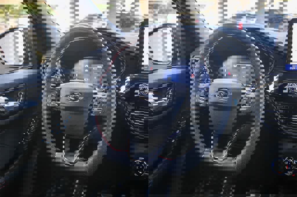 Used 2024 Ford Escape ST-Line w/ Cold Weather Package image 16