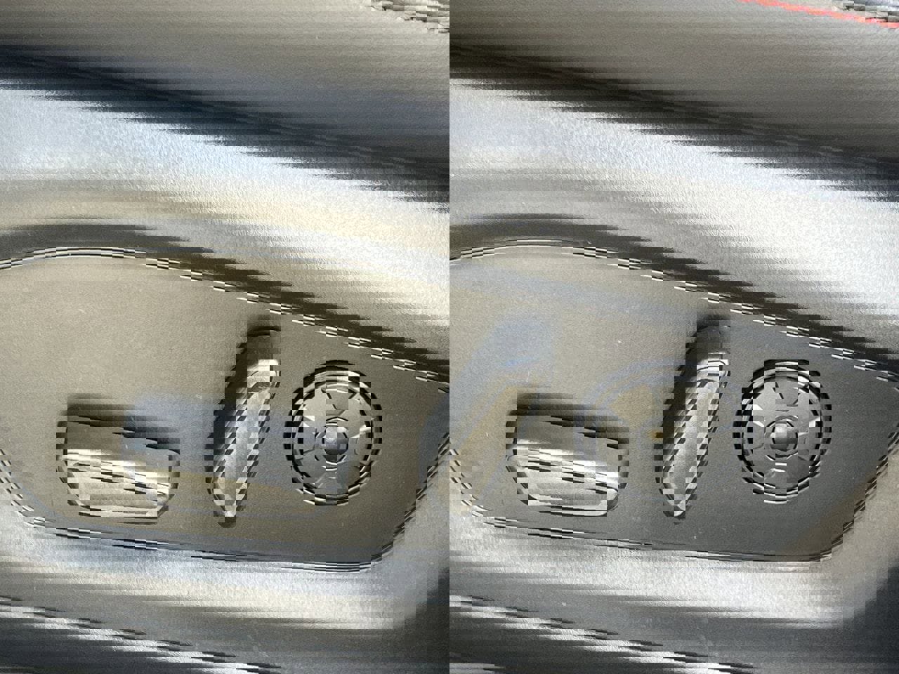 New 2026 Ford Explorer ST w/ Sun And Sound Package image 21