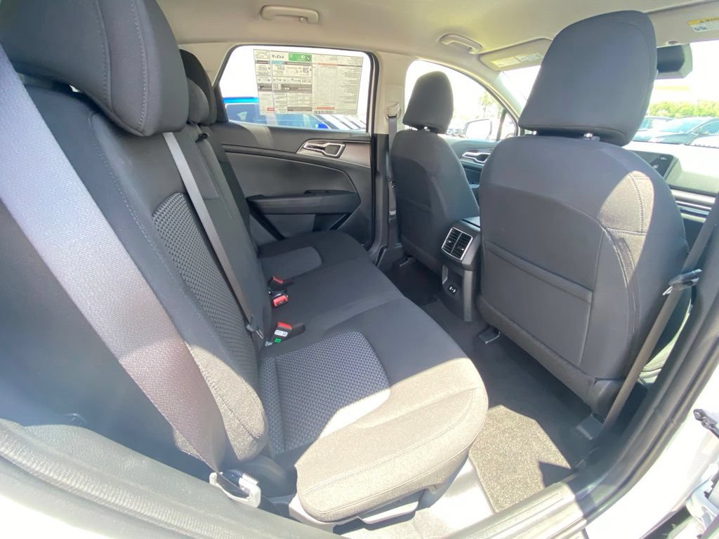 New 2026 Kia Sportage LX FWD image 23
