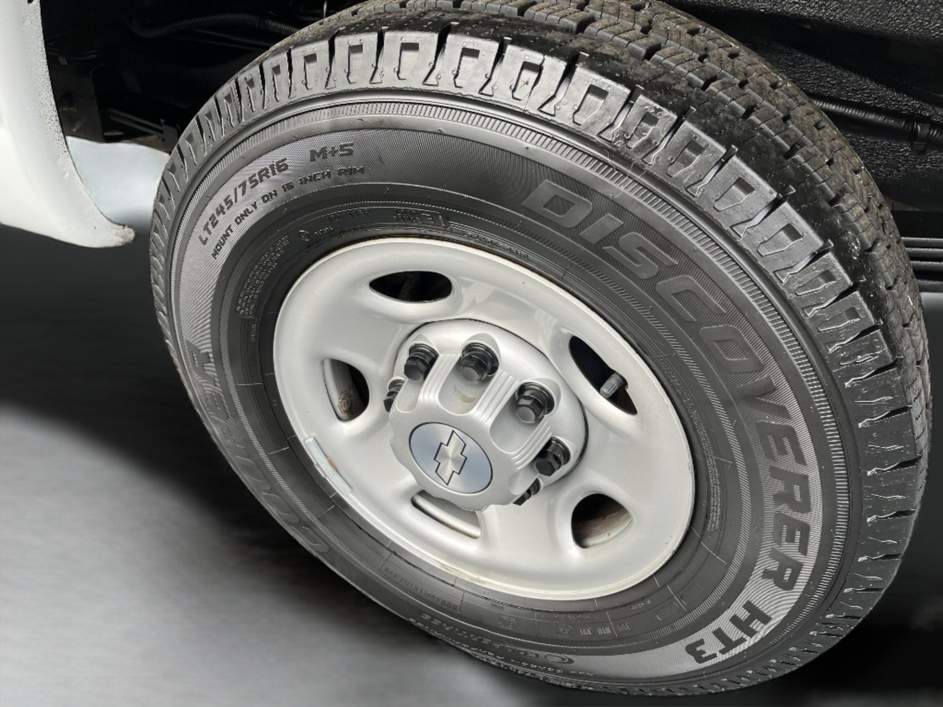 Used 2019 Chevrolet Express 2500 w/ Driver Convenience Package image 12