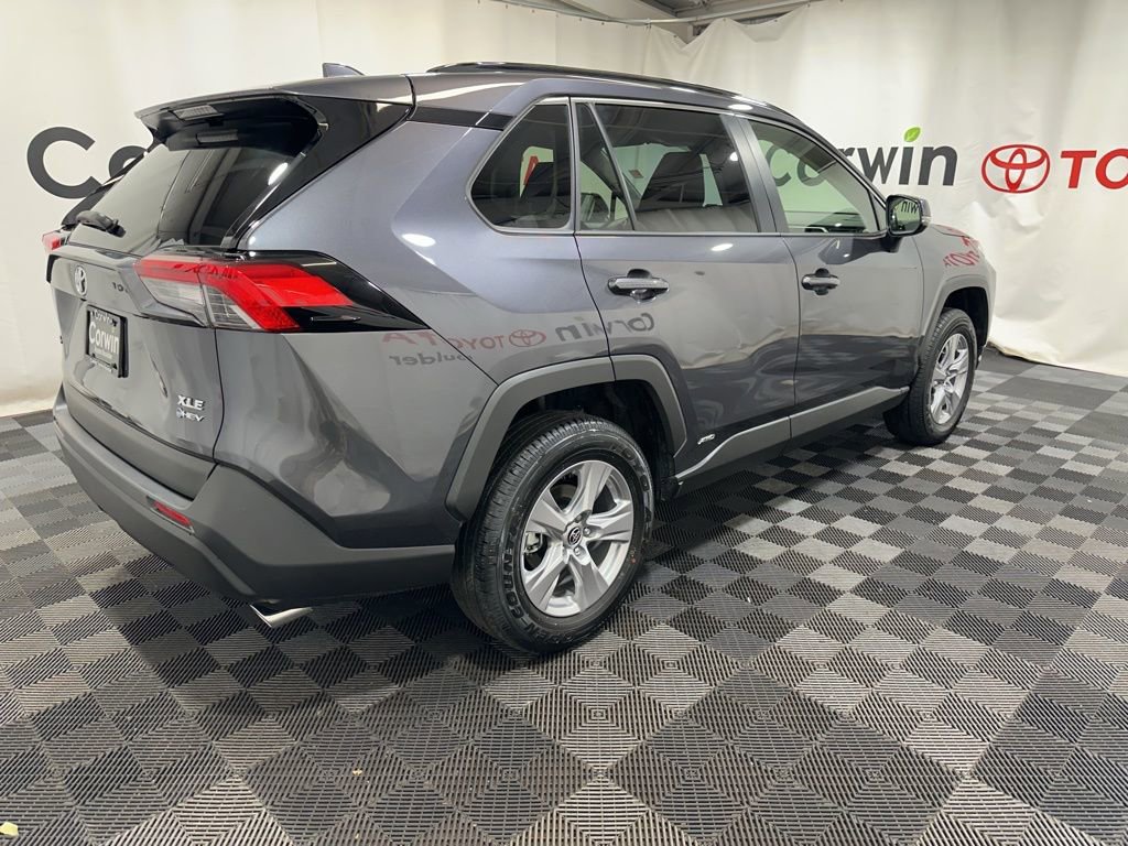 Used 2025 Toyota RAV4 XLE image 6