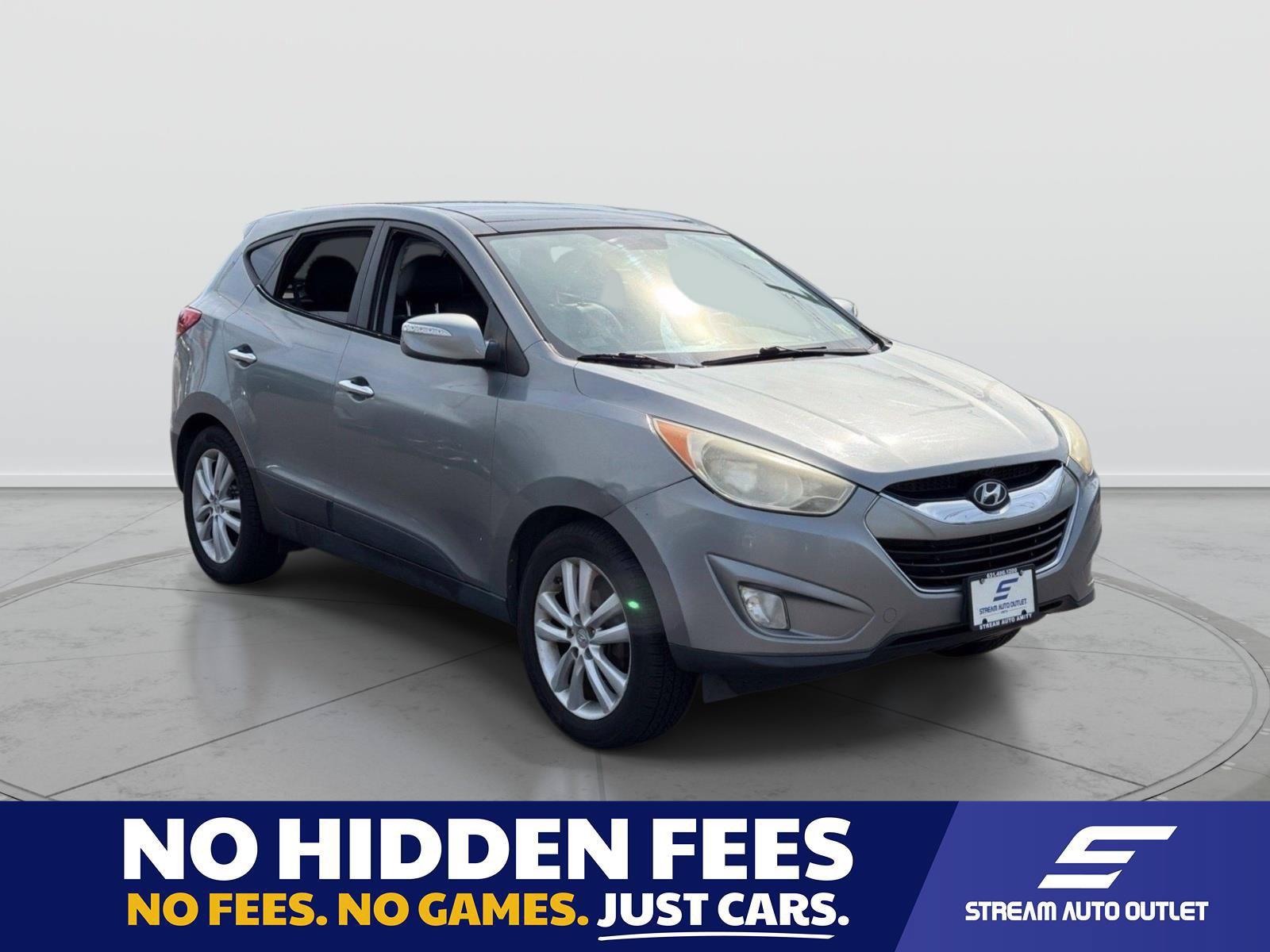 Used 2010 Hyundai Tucson Limited w/ Premium Pkg 4 FWD image 1