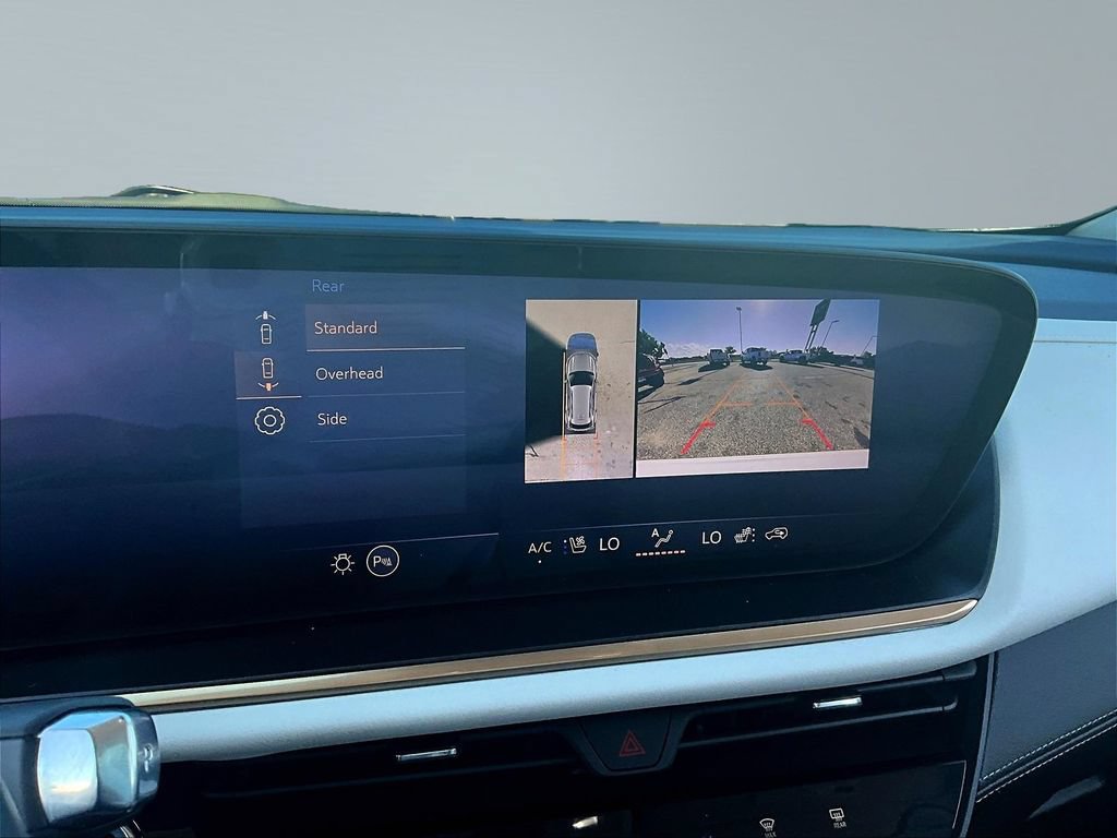 Used 2025 Buick Envision Avenir AWD/4WD image 16