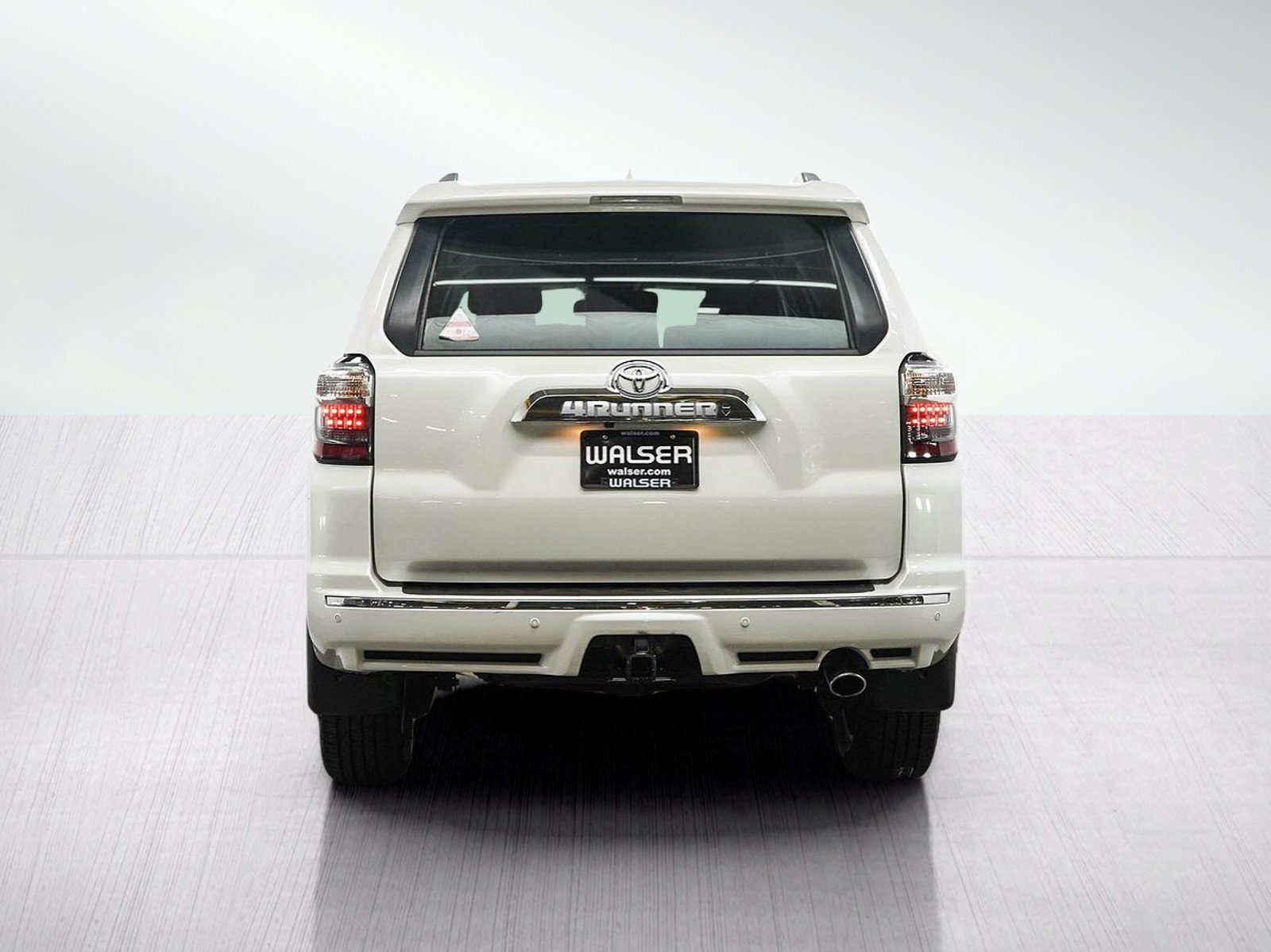 Used 2022 Toyota 4Runner Limited AWD/4WD image 4