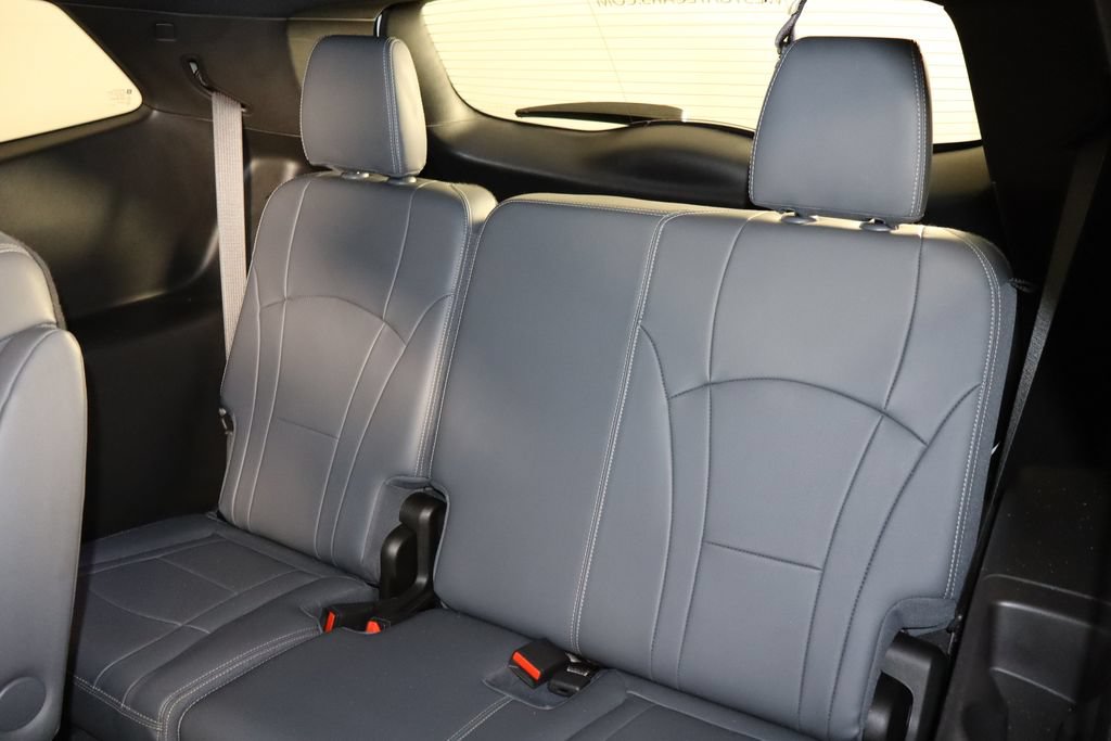 Used 2023 Buick Enclave Essence w/ Trailering Package, 5000 lbs. FWD image 17