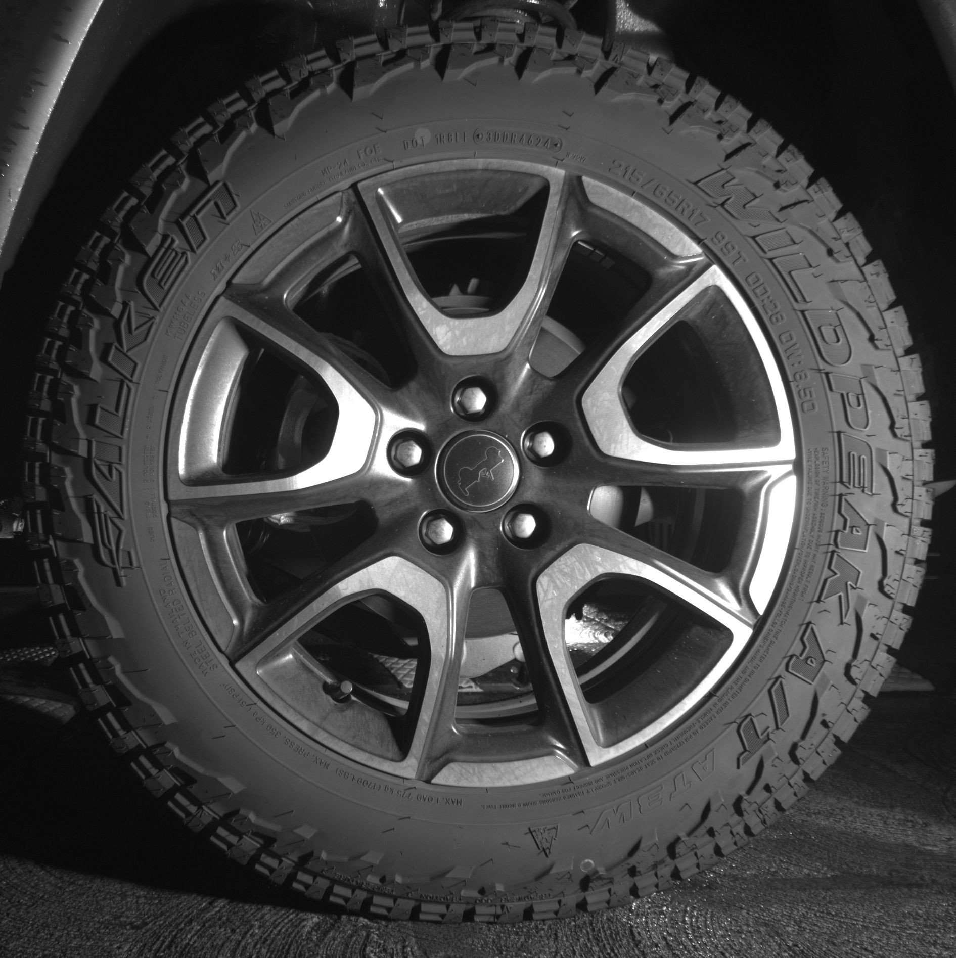 Used 2025 Jeep Compass Trailhawk AWD/4WD image 14