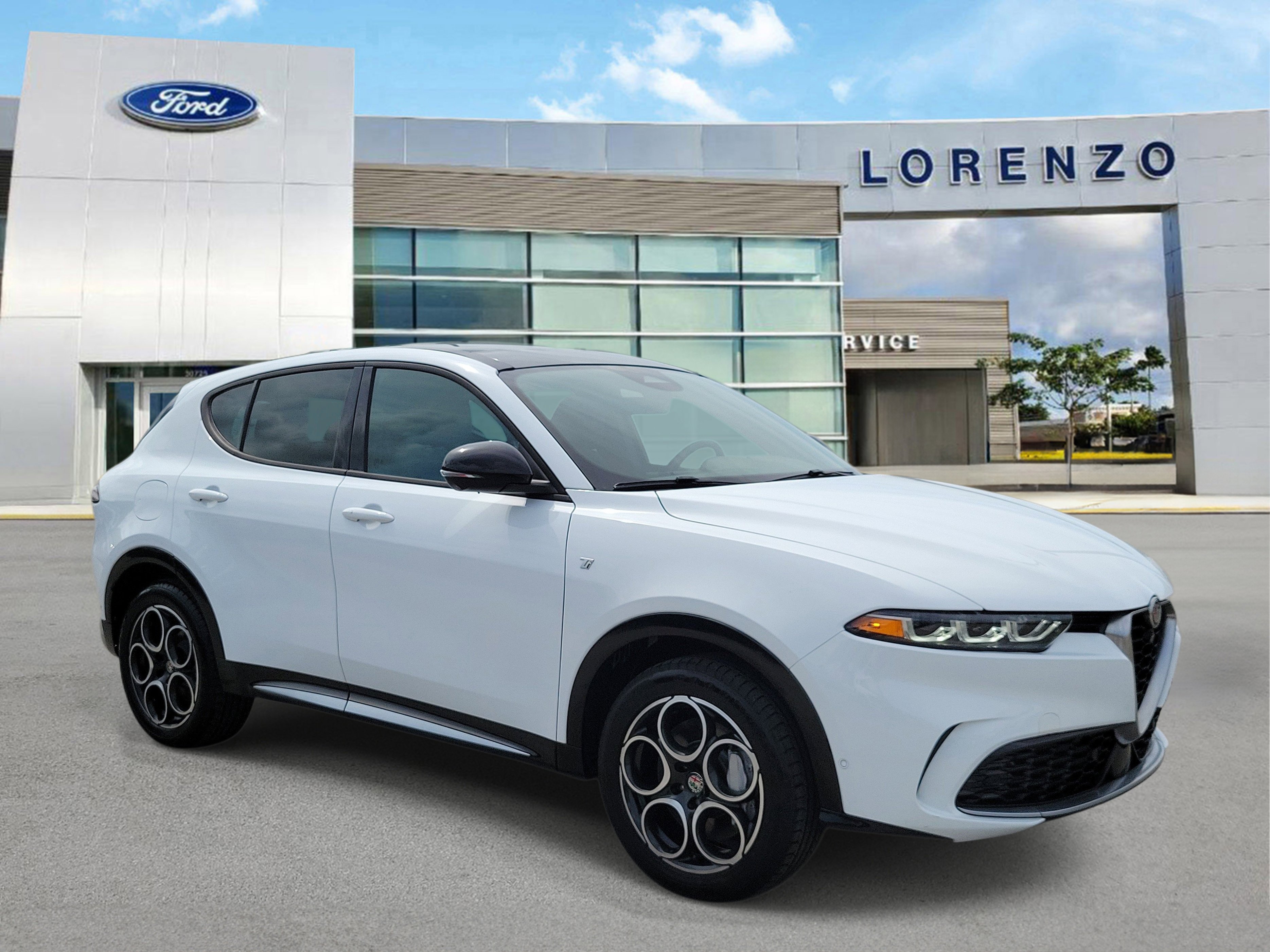 Used 2024 Alfa Romeo Tonale Ti w/ Active Assist Package AWD/4WD image 3