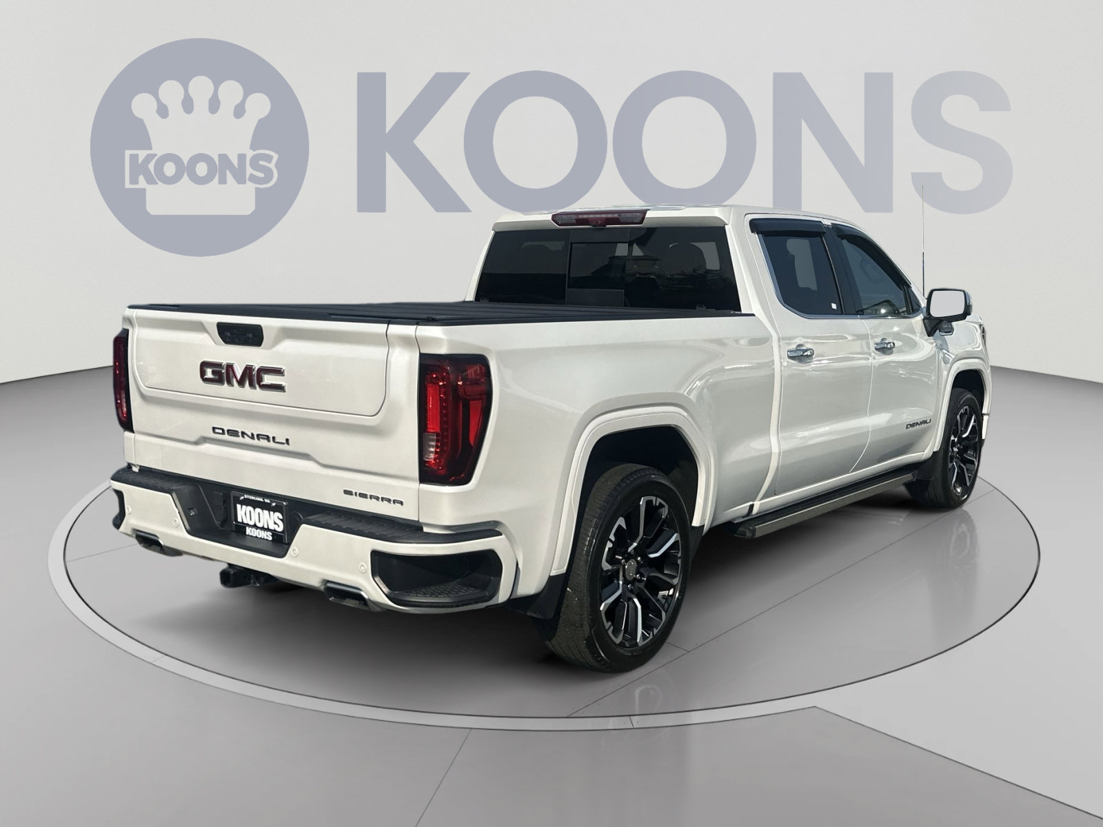 Used 2024 GMC Sierra 1500 Denali w/ Denali Reserve Package AWD/4WD image 11