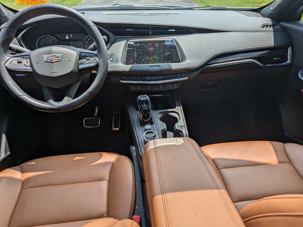 Used 2023 Cadillac XT4 Sport FWD image 16
