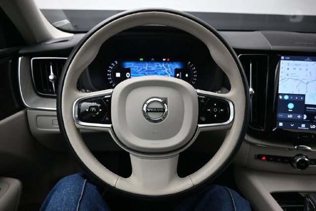 Used 2024 Volvo XC60 B5 Plus AWD/4WD image 23