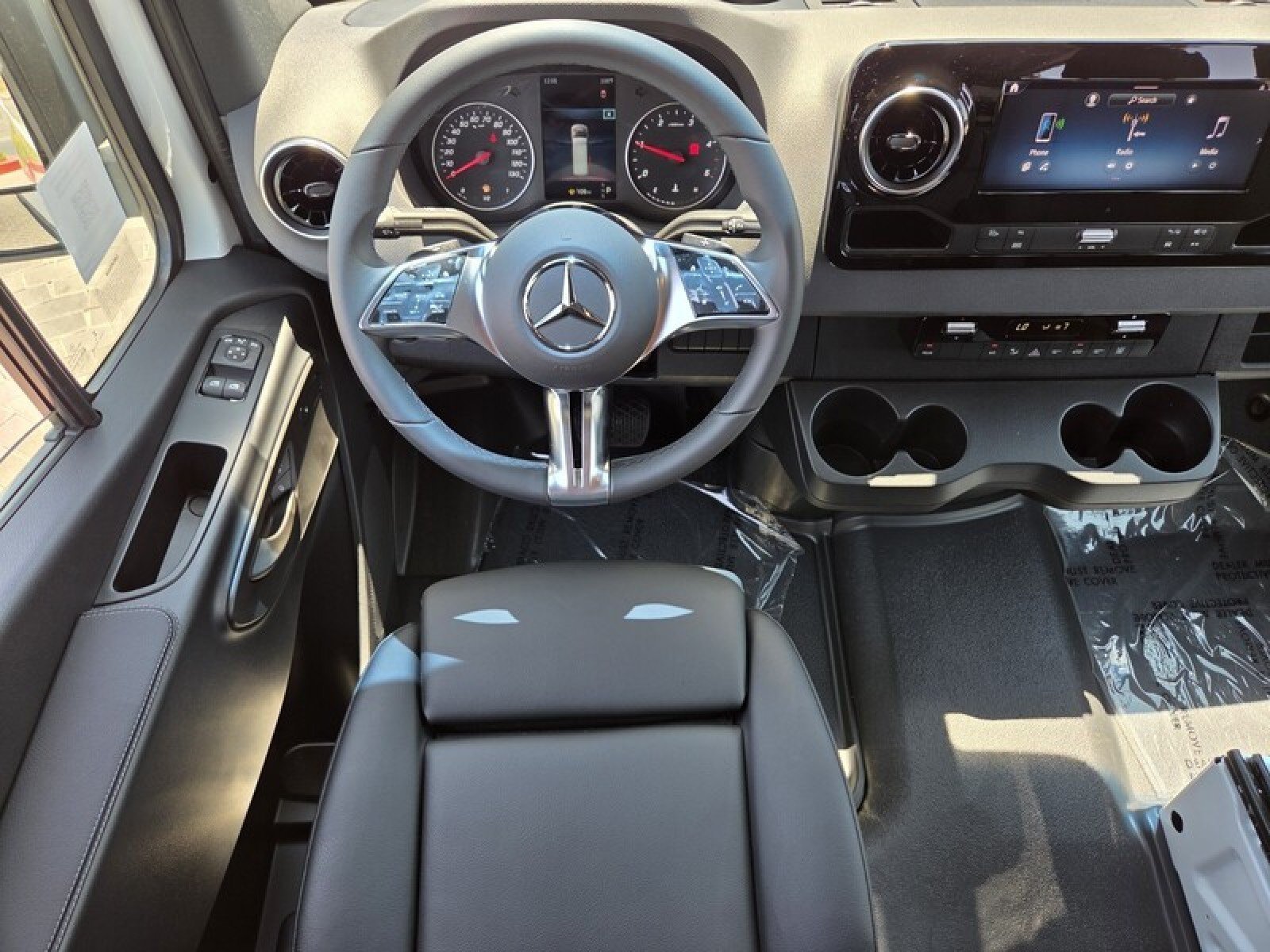 New 2026 Mercedes-Benz Sprinter 2500 image 18