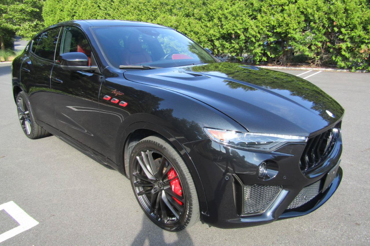 Used 2022 Maserati Levante Trofeo AWD/4WD image 22