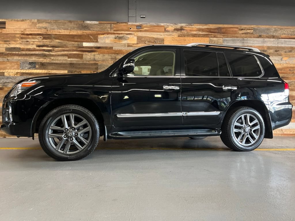 Used 2014 Lexus LX 570 4WD w/ Luxury Package image 54