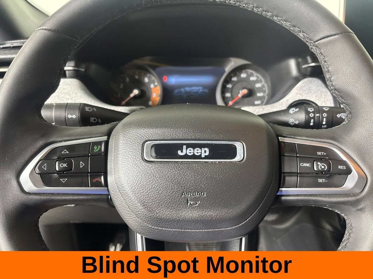Used 2024 Jeep Compass Latitude w/ Sun and Sound Group AWD/4WD image 16