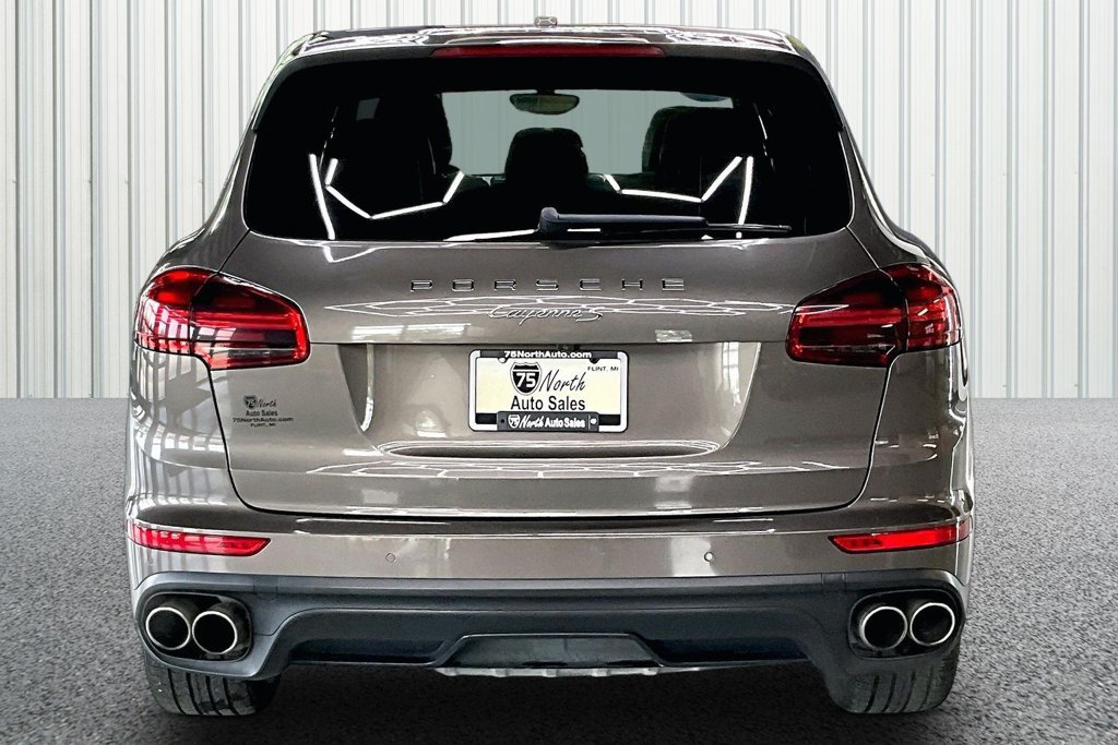 Used 2016 Porsche Cayenne S AWD/4WD image 5