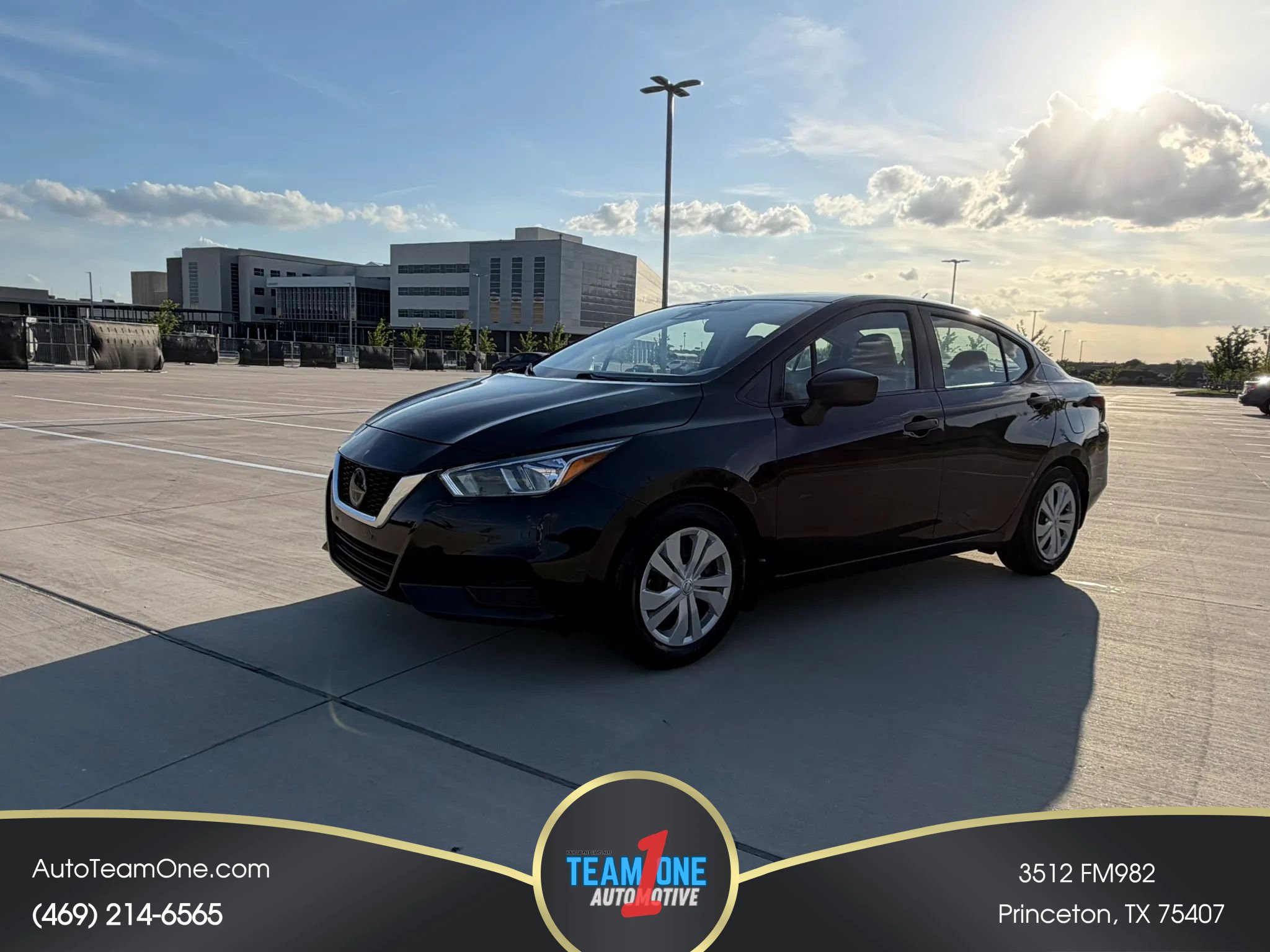 Used 2020 Nissan Versa S image 1