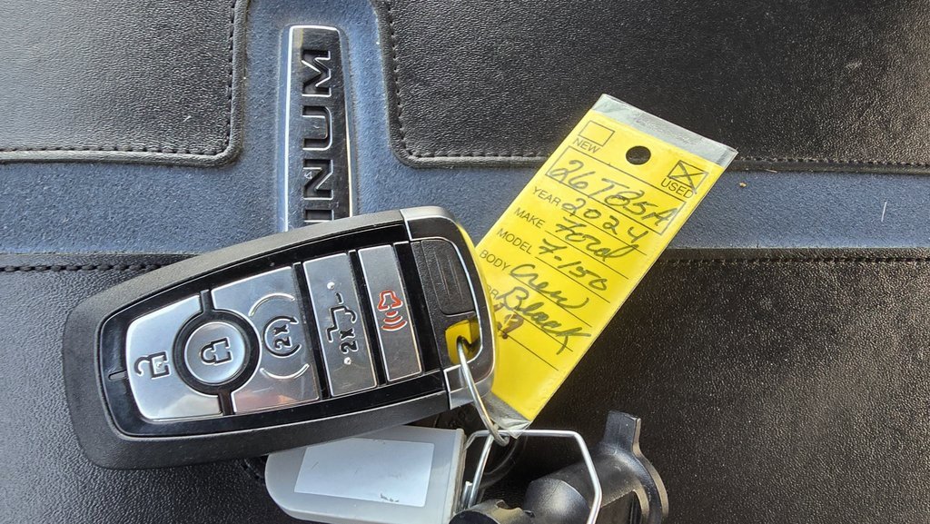 Used 2024 Ford F150 Platinum image 30