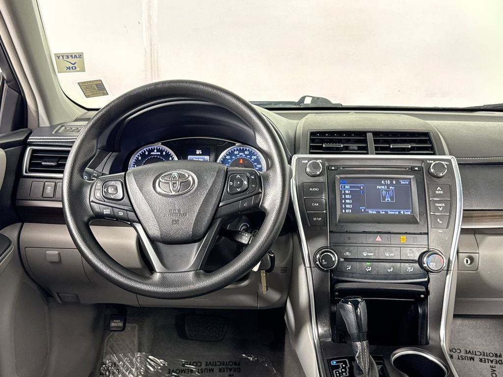 Used 2017 Toyota Camry LE FWD image 10