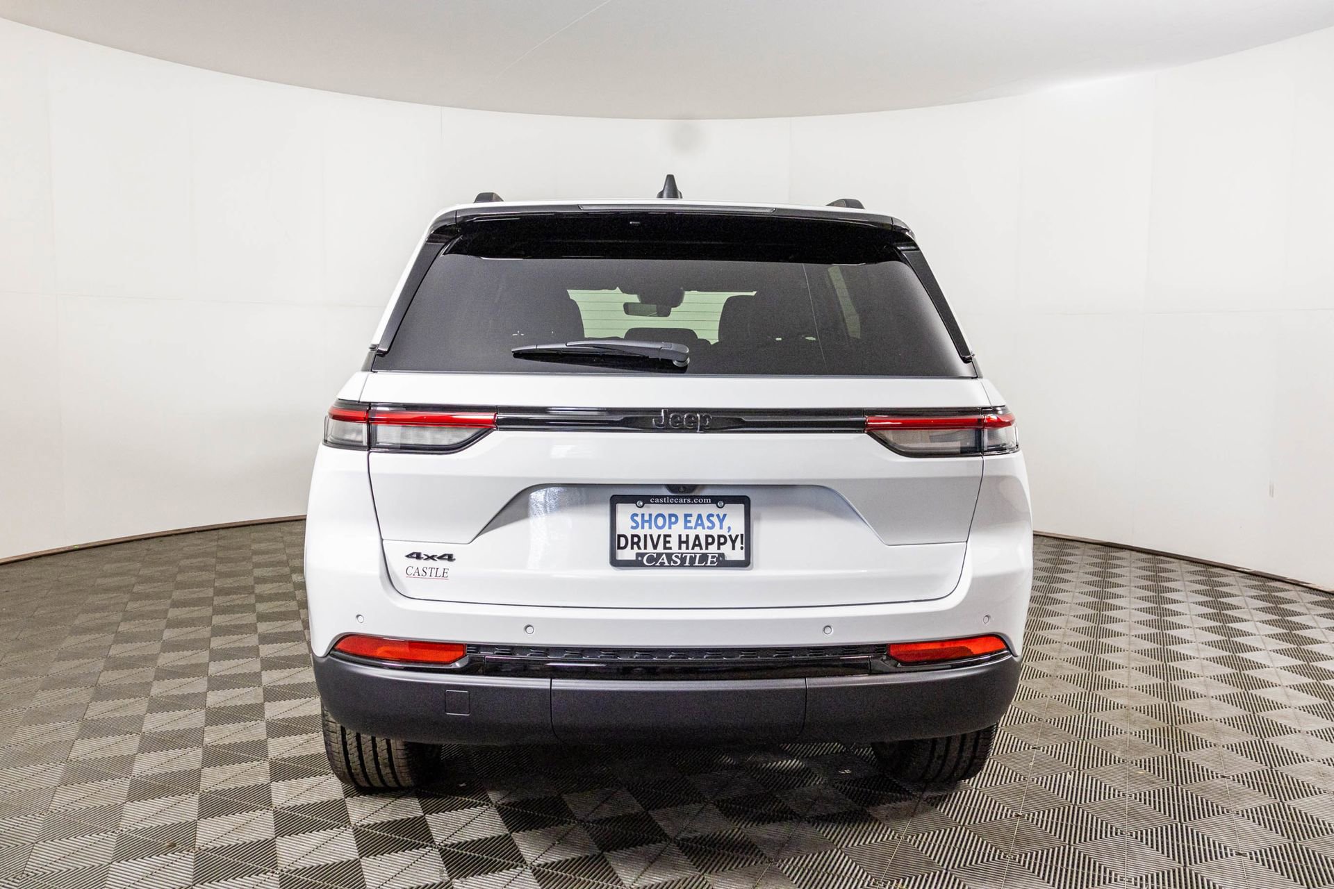 New 2025 Jeep Grand Cherokee Laredo image 9