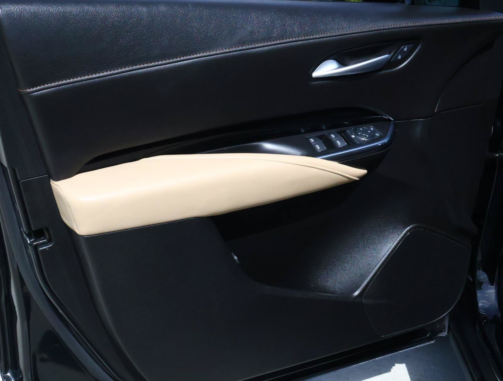 Certified 2024 Cadillac XT4 Luxury FWD image 19