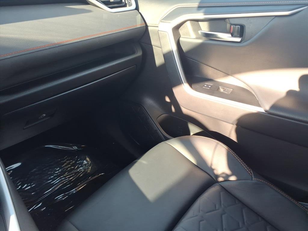 Used 2024 Toyota RAV4 Adventure image 23