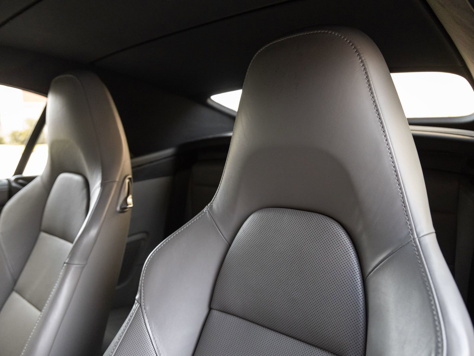 Certified 2014 Porsche 911 Turbo S image 25
