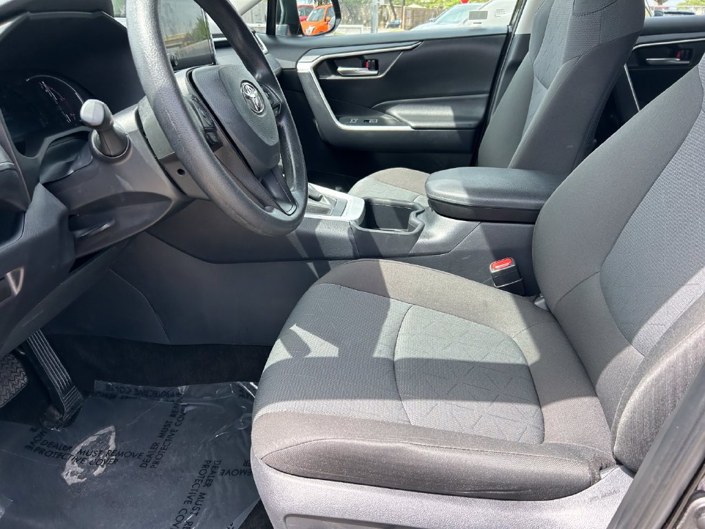 Certified 2025 Toyota RAV4 XLE FWD image 11