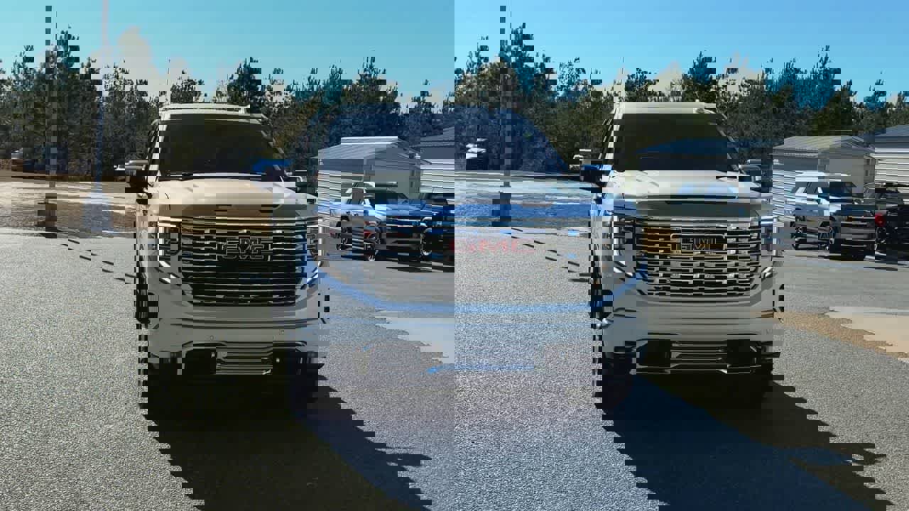 Used 2023 GMC Sierra 1500 Denali w/ Technology Package image 3