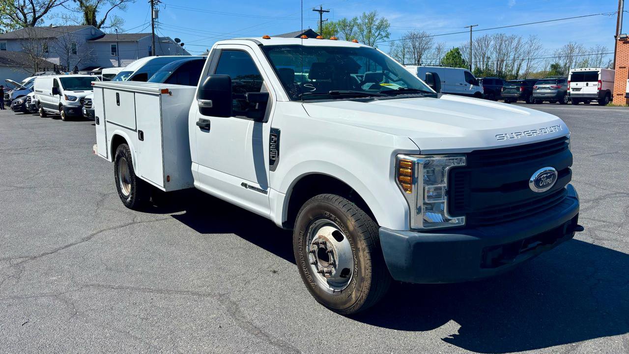 Used 2018 Ford F350 XL w/ Power Equipment Group RWD image 4