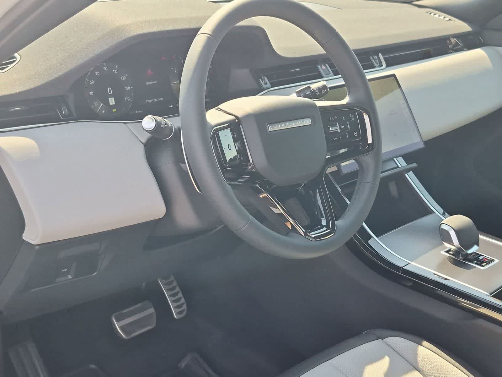 New 2026 Land Rover Range Rover Evoque Hoxton AWD/4WD image 2