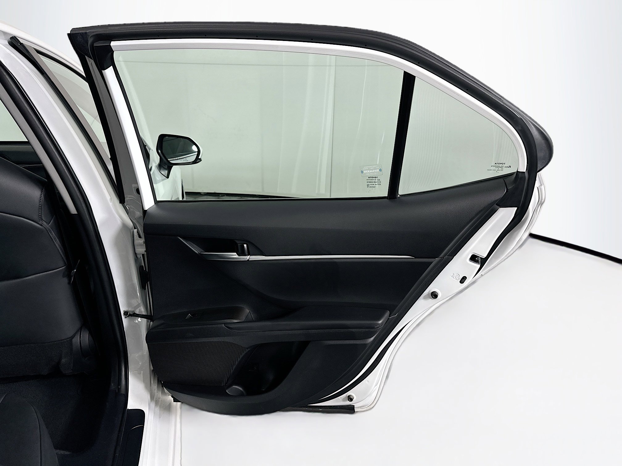Used 2023 Toyota Camry SE FWD image 27