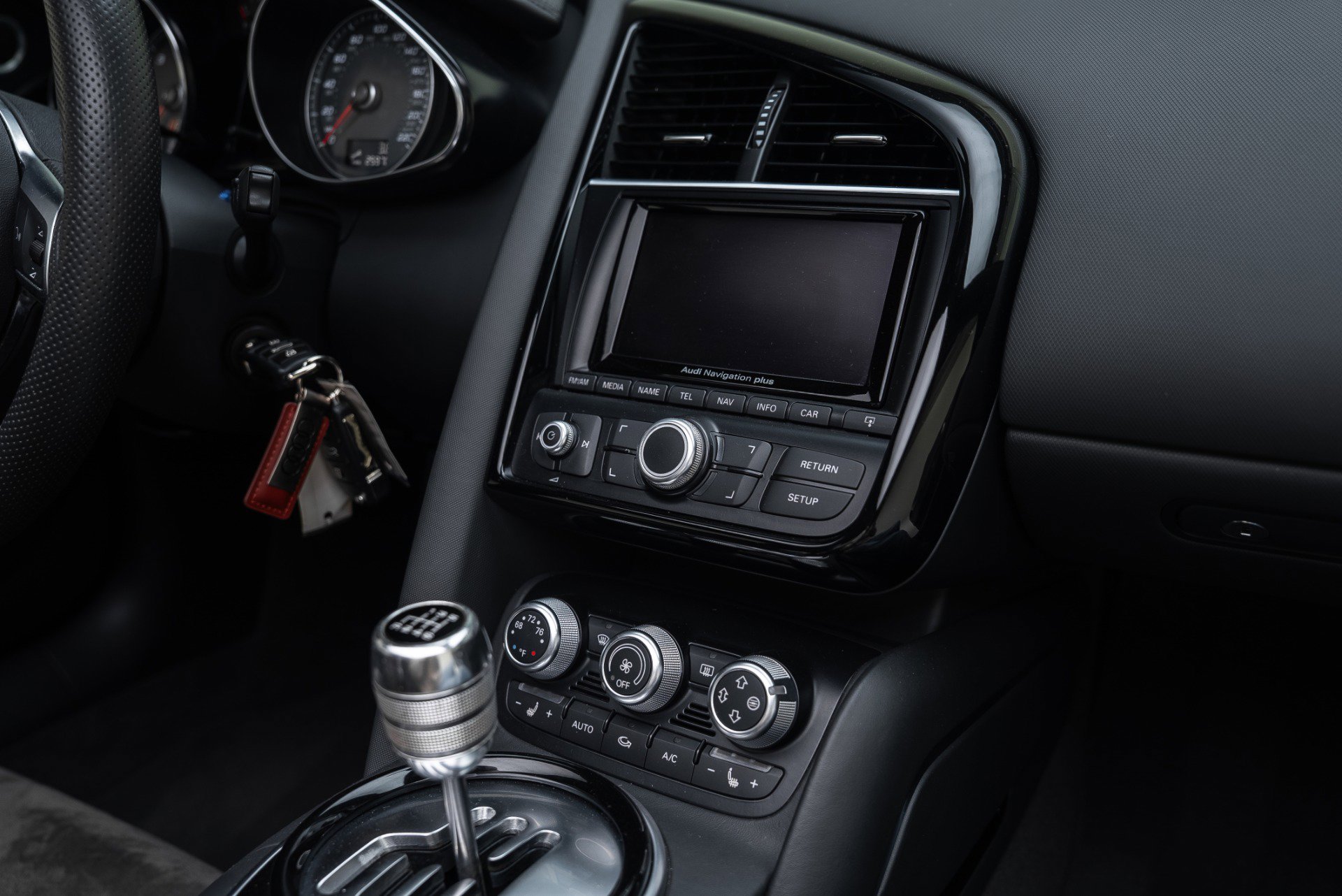 Used 2014 Audi R8 V8 image 34