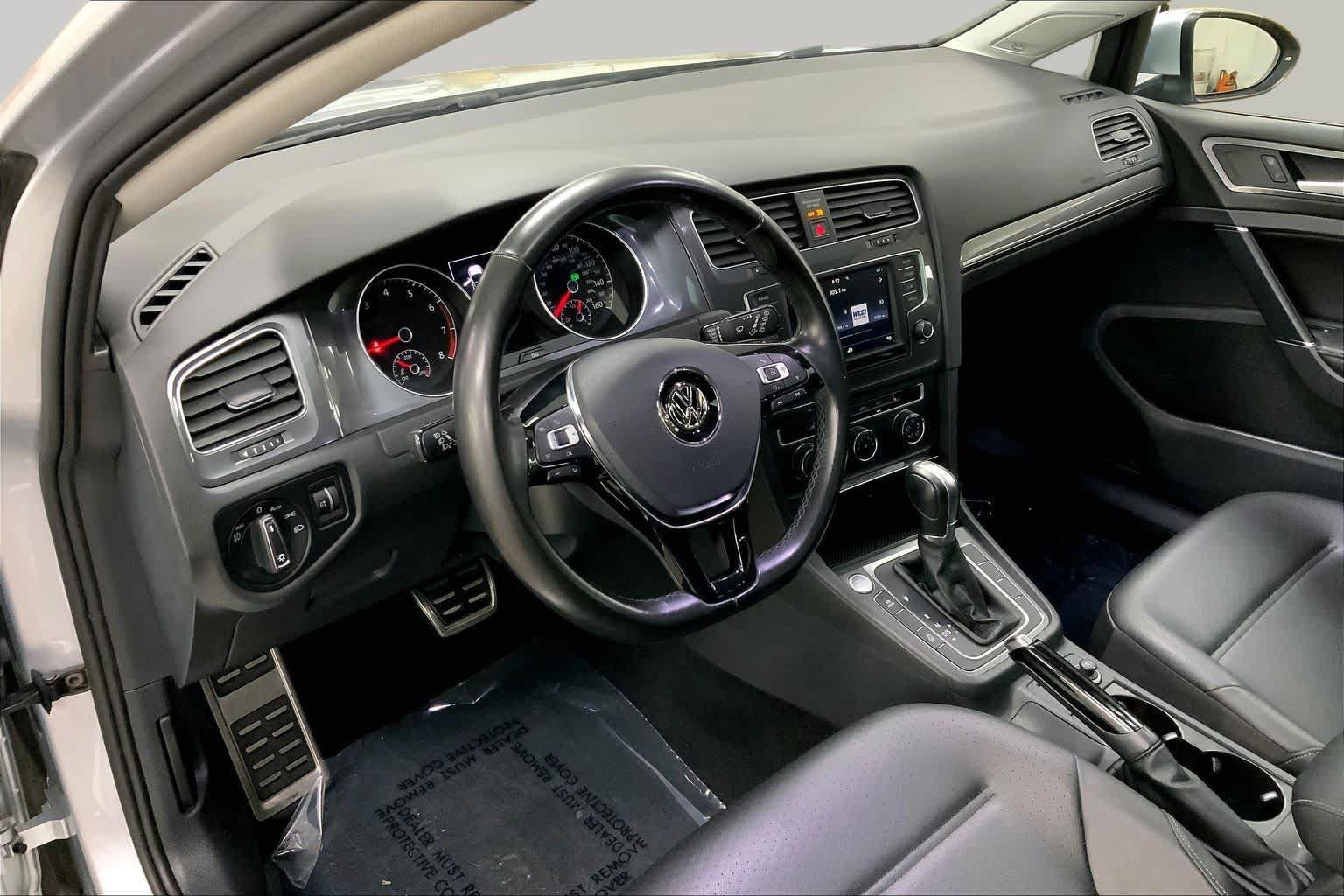 Used 2017 Volkswagen Golf Alltrack SE AWD/4WD image 18