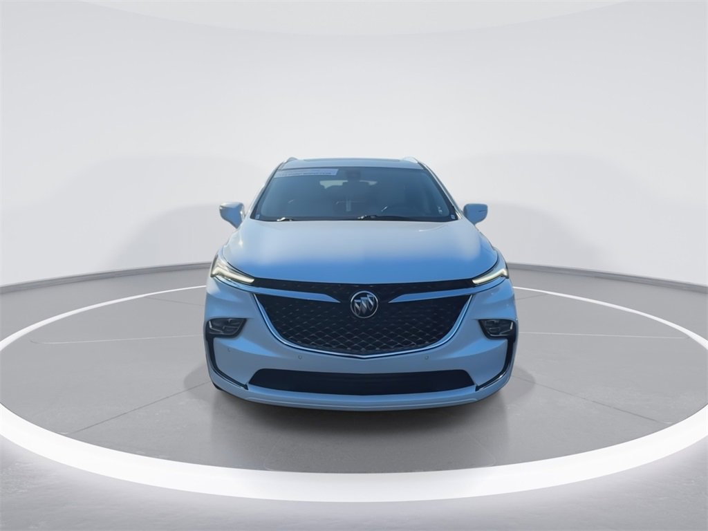 Used 2022 Buick Enclave Avenir image 3
