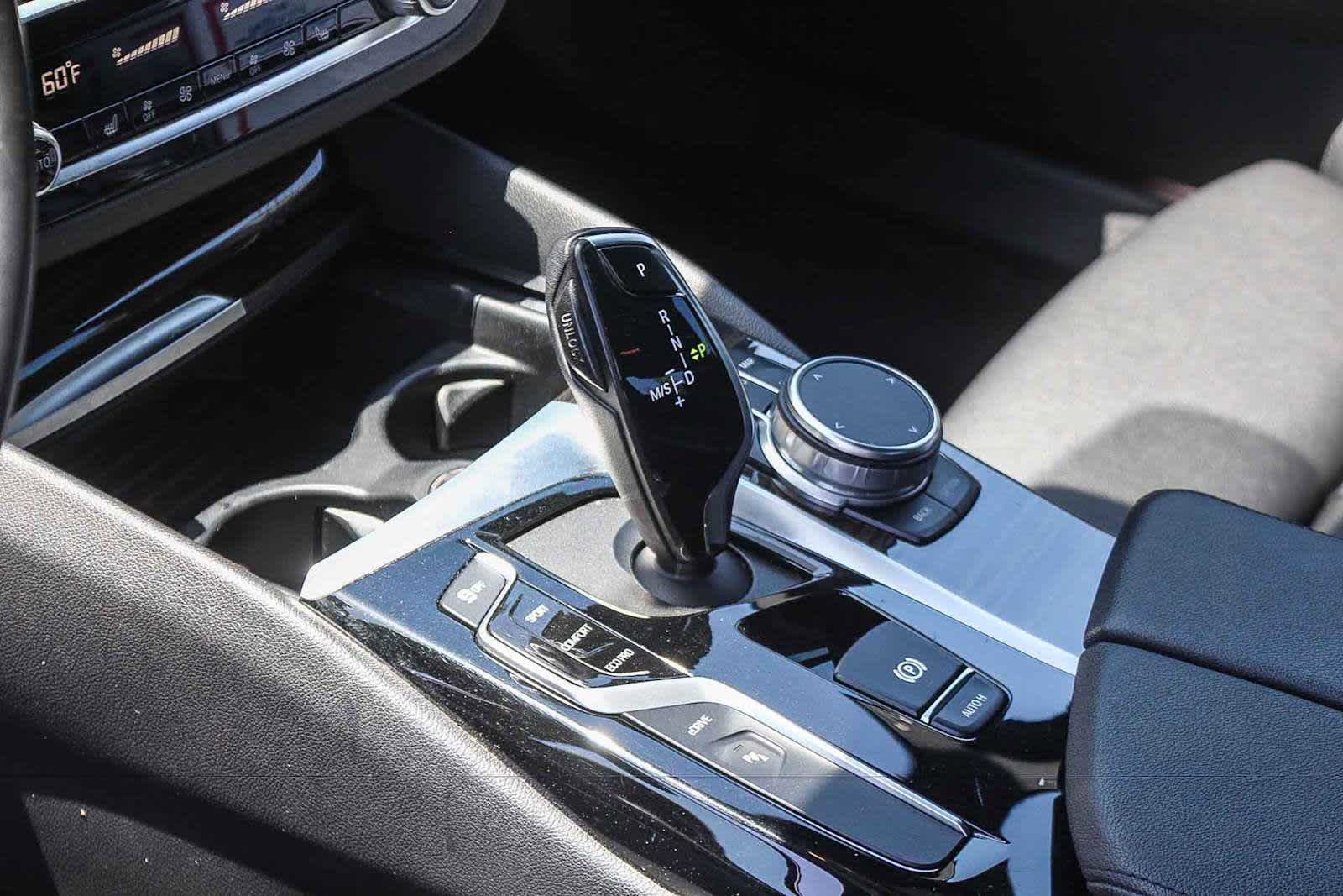 Used 2020 BMW 530e w/ Convenience Package RWD image 18