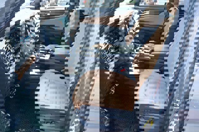 New 2026 Volkswagen Atlas Cross Sport SEL R-Line image 17