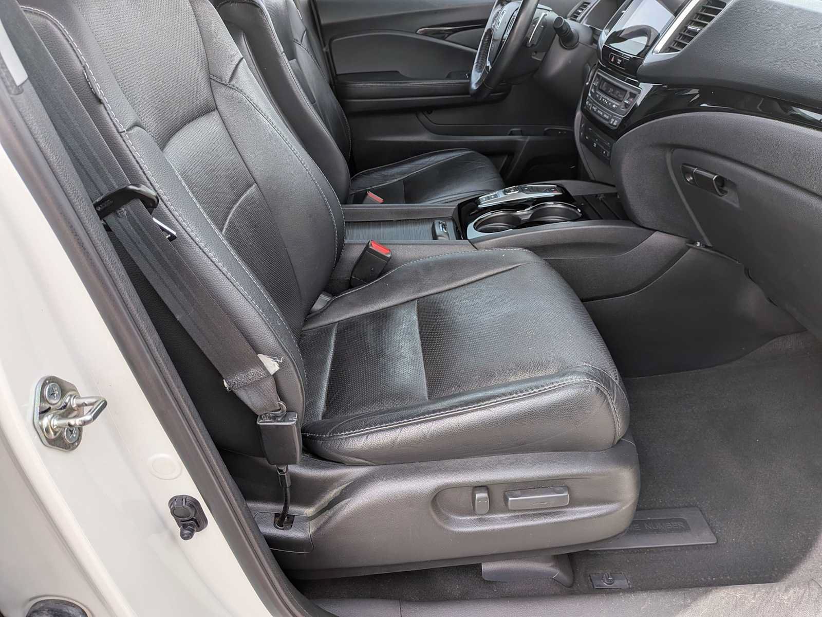 Used 2017 Honda Pilot Elite image 21